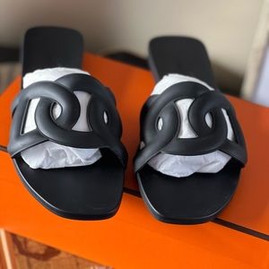 Hermes Aloha Sandal, size 8 (38)